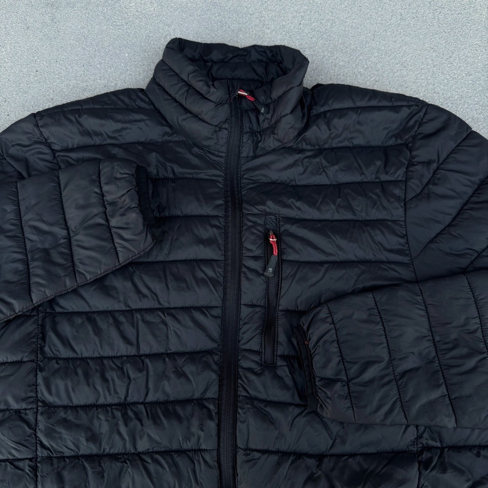 Avalanche Outdoor Supply Mens Small Puffer Jacket Black Red Lining CAM813RBG